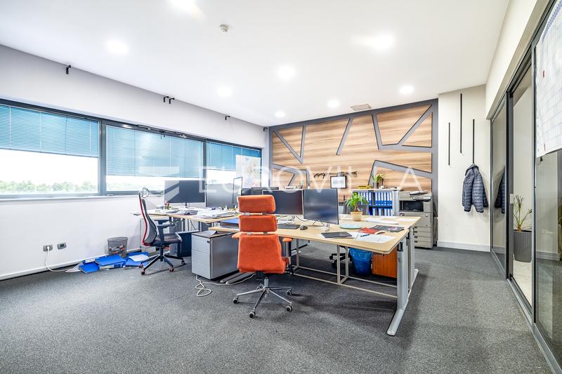 Záhřeb, Zitnjak, 530 m² kancelářských prostor ve 2. patře kancelářské budovy - 7