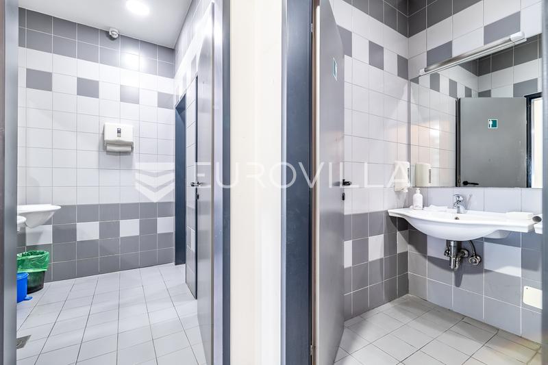 Záhřeb, Zitnjak, 530 m² kancelářských prostor ve 2. patře kancelářské budovy - 13