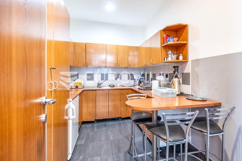 Záhřeb, Zitnjak, 530 m² kancelářských prostor ve 2. patře kancelářské budovy - 14