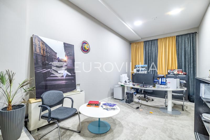 Záhřeb, Zitnjak, 530 m² kancelářských prostor ve 2. patře kancelářské budovy - 12