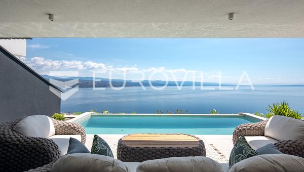 Opatija, luxus négyszobás apartman saját medencével és SPA résszel.