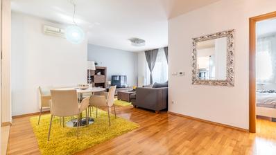 Zagreb, Trešnjevka, apartamento de dois quartos com loggia e lugar de garagem, 83 m²
