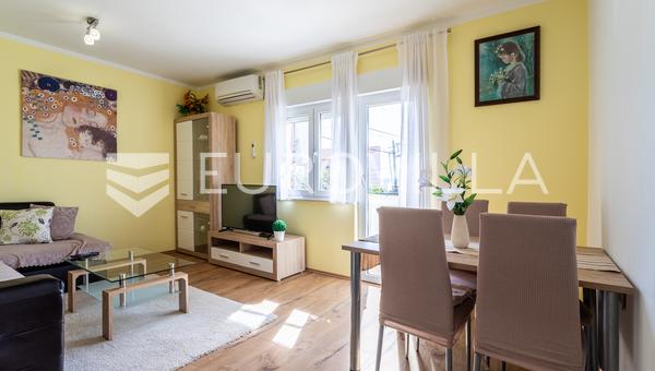 Kaštel Kambelovac, jednosoban stan na odličnoj lokaciji