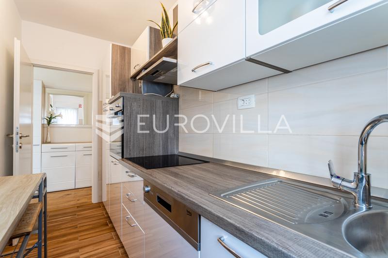 Kaštel Kambelovac, jednopokojový byt ve skvělé lokalitě - 7