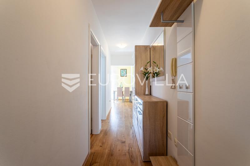 Kaštel Kambelovac, jednopokojový byt ve skvělé lokalitě - 12