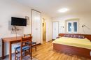 Makarska, Praça Kacic, casa histórica com espaços residenciais, de alojamento turístico e comerciais - 11