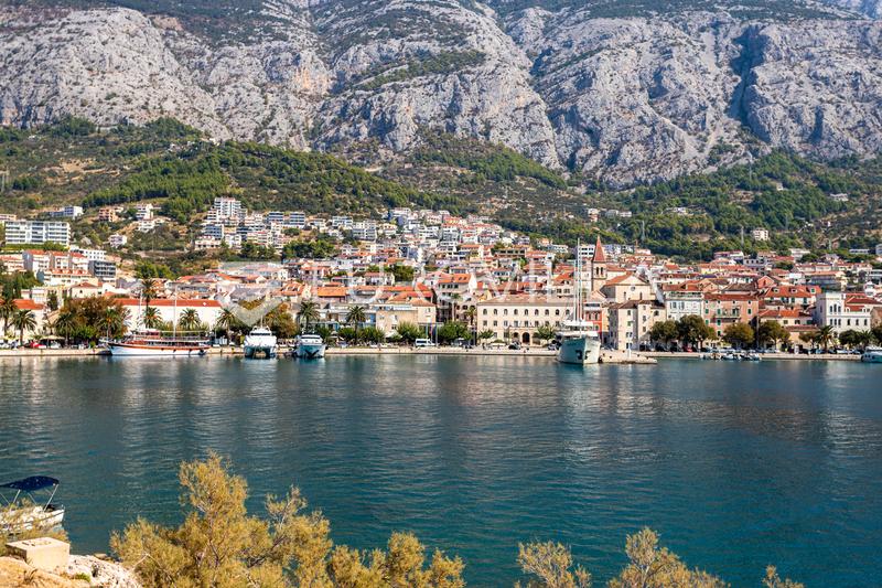 Makarska, Praça Kacic, casa histórica com espaços residenciais, de alojamento turístico e comerciais - 28