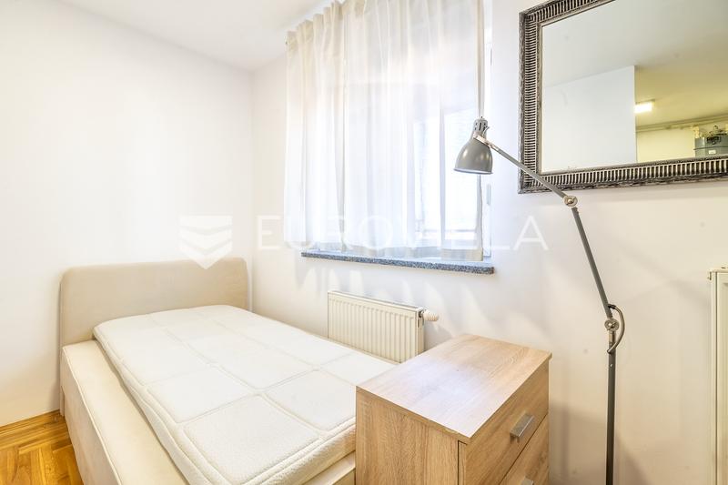 Zagreb, Vukomerec, jednosoban stan 39 m² na 3. katu stambene zgrade