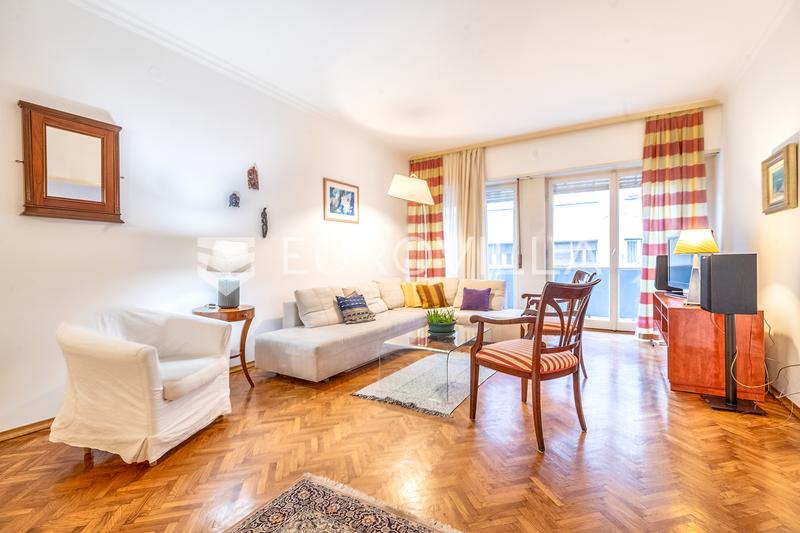 Zagreb, Centar, Martićeva, prostran starozagrebački trosoban stan s liftom, 106 m², 3 loggie