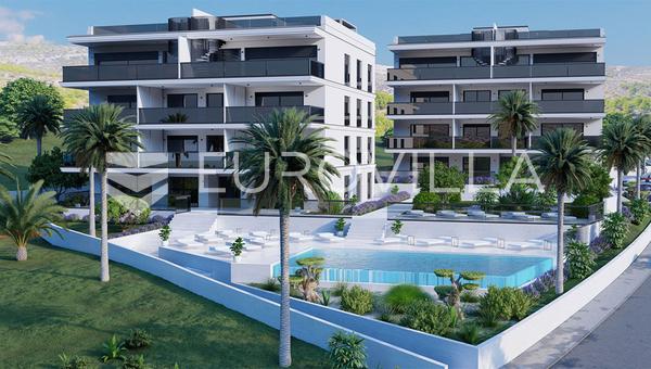 Primošten luksuzan stan 107,5 m2 s panoramskim pogledom, bazen i garaža