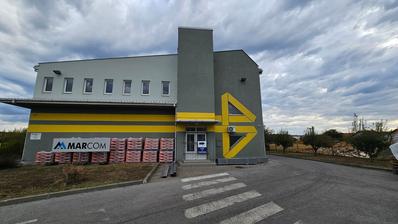 Slavonski Brod, Edifício comercial na estrada de ligação norte