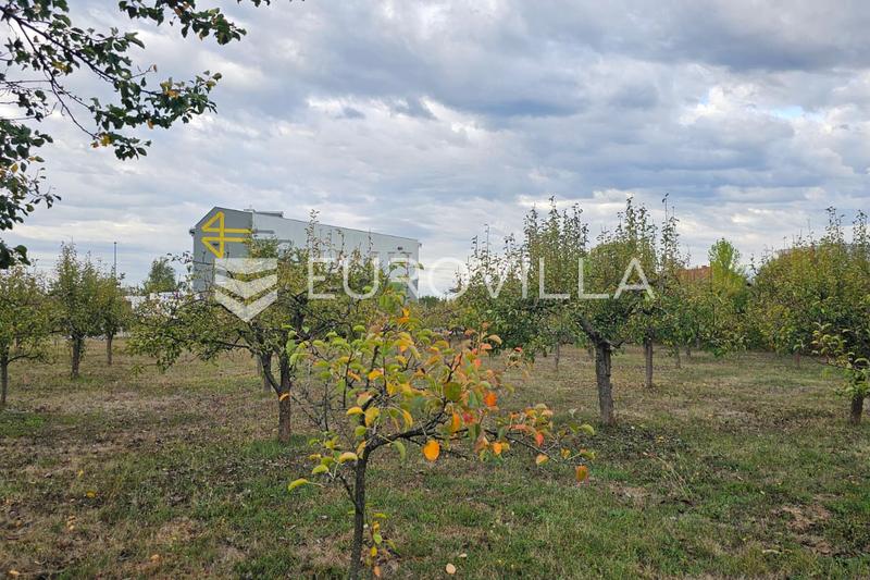 Slavonski Brod, Poslovna zgrada Sjeverna vezna cesta - 23