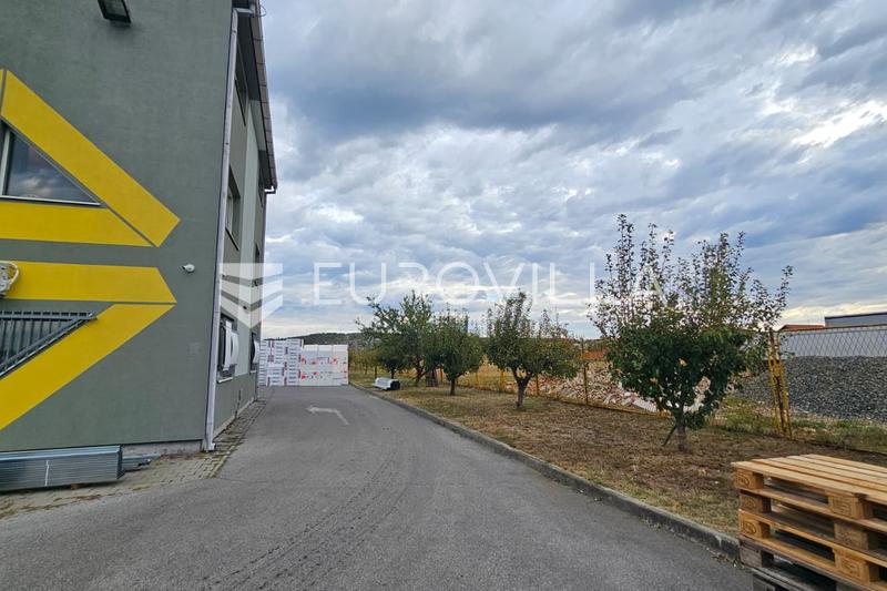 Slavonski Brod, Poslovna zgrada Sjeverna vezna cesta - 7