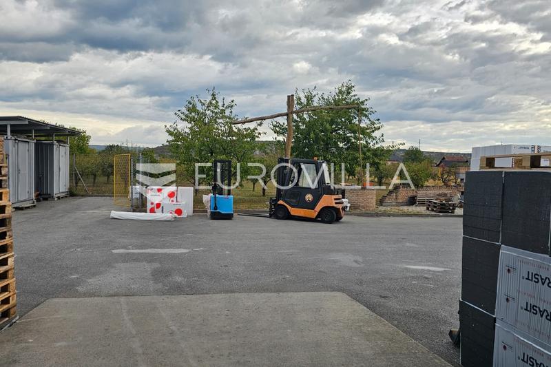 Slavonski Brod, Poslovna zgrada Sjeverna vezna cesta - 9