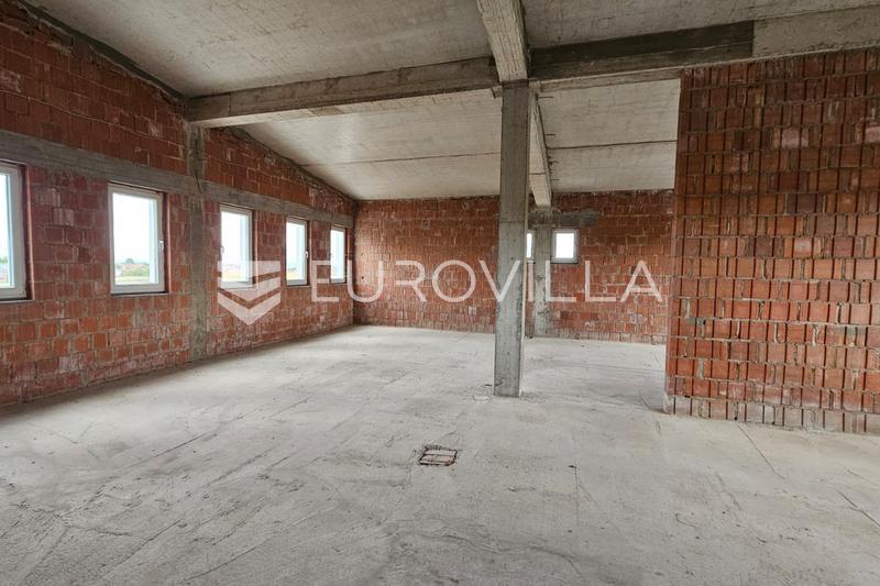 Slavonski Brod, Poslovna zgrada Sjeverna vezna cesta - 20