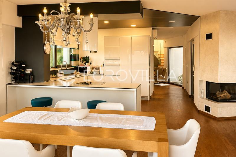 Kostrena, villa de lujo con piscina y vistas panorámicas al mar, 320 m² de espacio habitable - 13