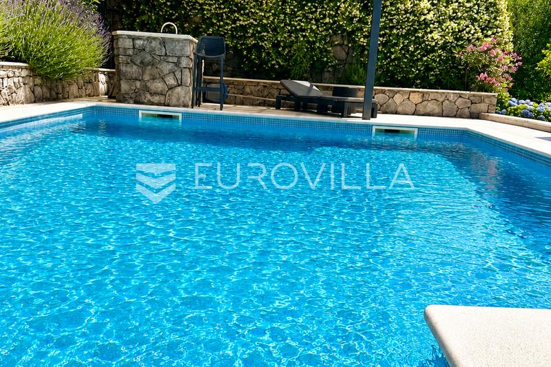 Kostrena, villa de lujo con piscina y vistas panorámicas al mar, 320 m² de espacio habitable - 10