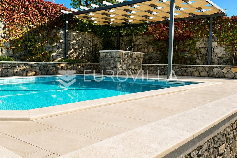 Kostrena, villa de lujo con piscina y vistas panorámicas al mar, 320 m² de espacio habitable - 8