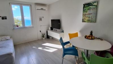 Rijeka, Zamet, uređen trosobni stan s pogledom na more