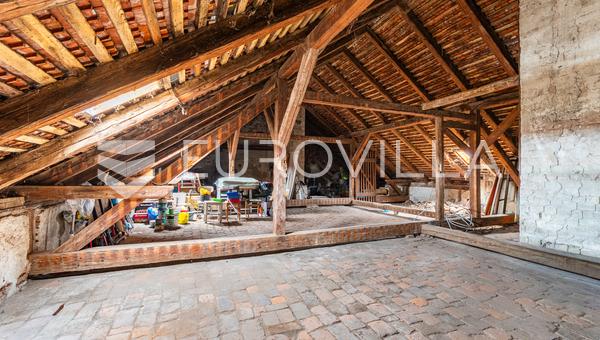 Varaždin, Centrum města - Roh bau podkroví 135,73 m² se sklepem