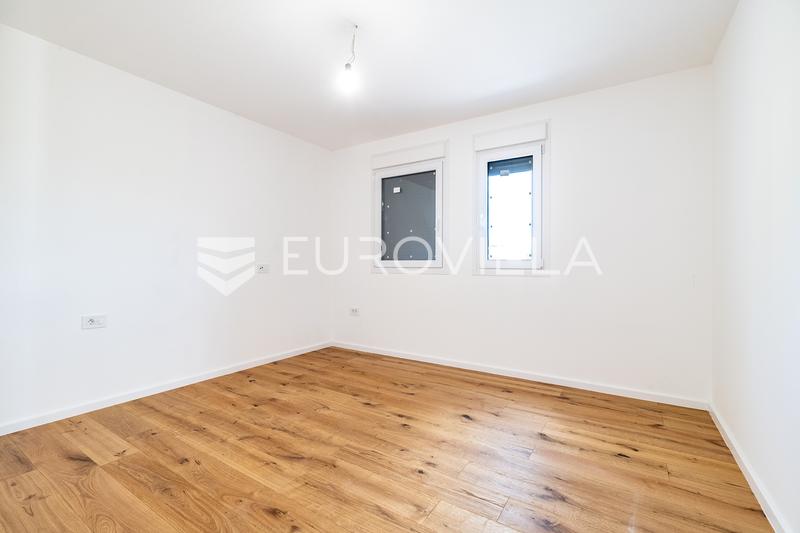 Zagreb, Rakitje, nova construção, casa com um jardim de 135 m² - 2
