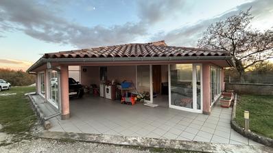 Istra, Marčana - kuća s garažom na ogromnoj okućnici u oazi mira