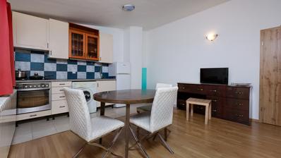Rijeka, Marinići, prostrana etaža od 112.72 m² s velikom terasom