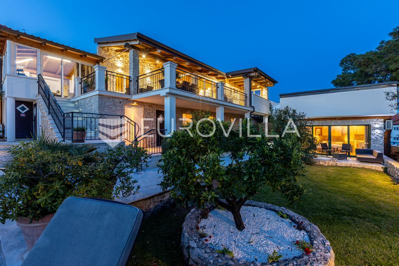 Rogoznica, havuzlu, deniz manzaralı ve gizli bahçeli güzel bir villa - 2