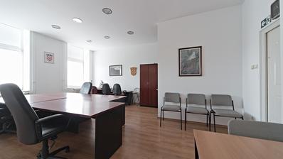Osijek, Centar, iznajmljuje se poslovni prostor površine 70 m²