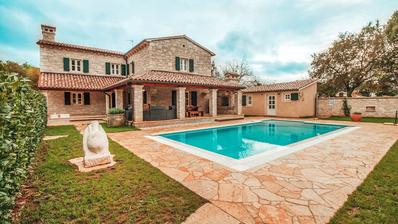 Istra, Hreljići, dugoročni najam kamene kuće 250 m² s bazenom 45 m²