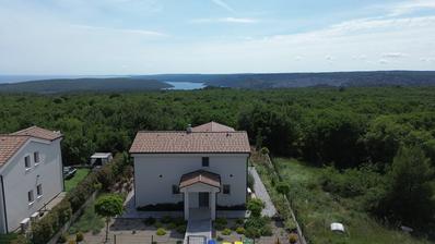 Isztria, Sveti Lovrec Labinski, modern villa panorámás tengeri kilátással