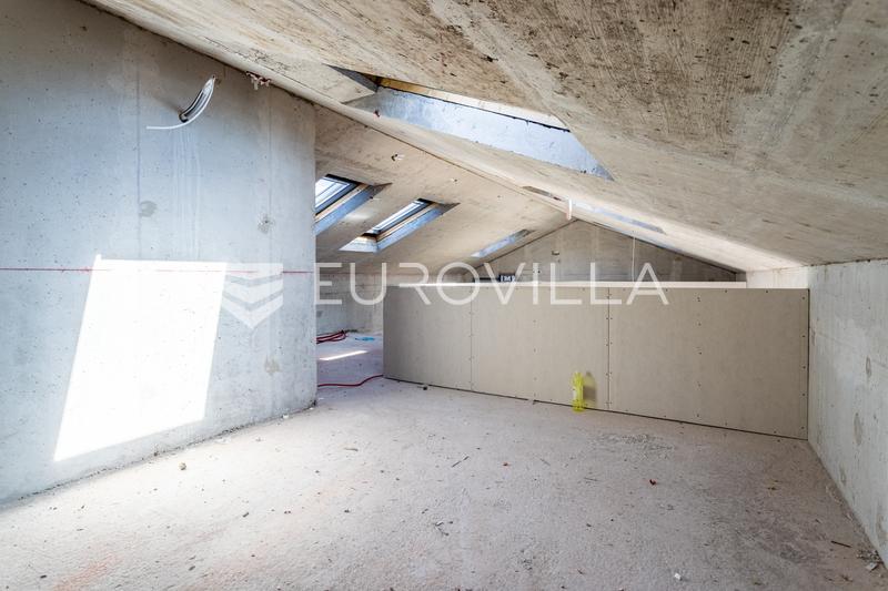 Trogir, apartamento dúplex de tres dormitorios con logia - 9