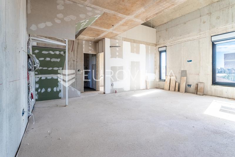 Trogir, apartamento dúplex de tres dormitorios con logia - 1
