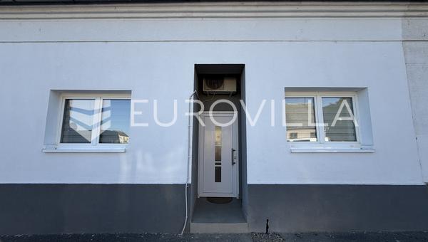Đakovo, Centar, stan u kući 61 m²