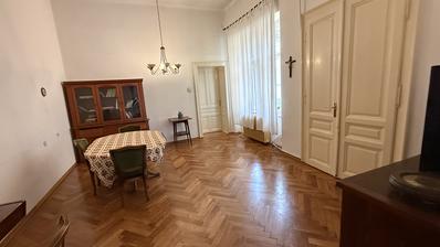 Osijek, Centar grada, 4S stan u secesijskoj zgradi, pogled na park
