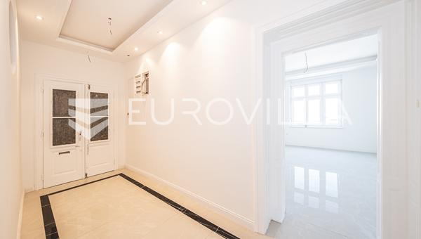 Záhřeb, Dolní Město, komerční prostor 115 m2 ve 2. patře s výtahem.