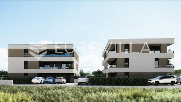 Pula, Valdebek - espacioso apartamento en planta baja con jardín