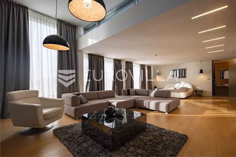 Opatija, Ičići, spektakularna dizajnerska vila NKP 753 m2 35