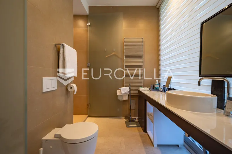 Opatija, Ičići, spektakularna dizajnerska vila NKP 753 m2 40