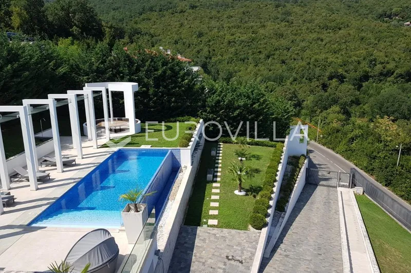 Opatija, Ičići, spektakularna dizajnerska vila NKP 753 m2 27