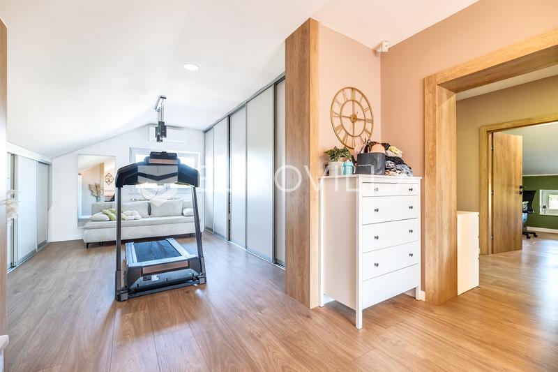 Velika Gorica, Kobilic, dom rodzinny o powierzchni 178 m² z basenem i przestronną działką. - 10