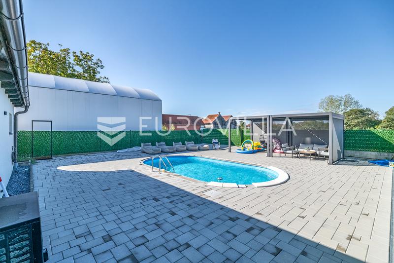 Velika Gorica, Kobilic, dom rodzinny o powierzchni 178 m² z basenem i przestronną działką. - 17