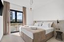 Kaštel Sućurac, modernisti kalustettu yksiö merinäköalalla - 11