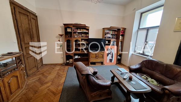 Karlovac, Rakovac, piso de 137 m² con garaje en excelente ubicación