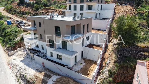 Hvar, Jelsa, dvosobni apartman u prizemlju