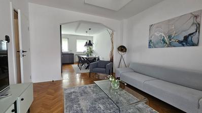 Osijek, Industrijska četvrt, moderan četverosoban stan u kući za najam, površine 130 m²