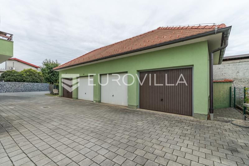 Varaždin, Hallers, apartamento espaçoso e mobilado de quatro quartos num edifício residencial mais pequeno - 11