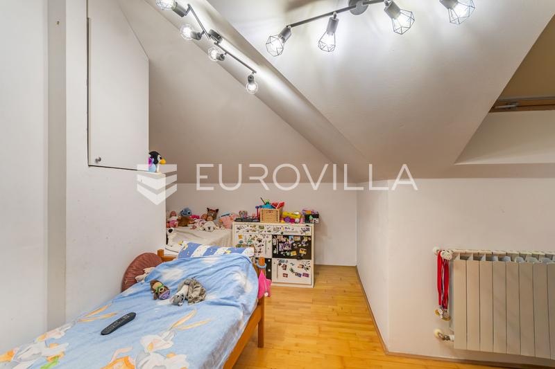 Varaždin, Hallers, apartamento espaçoso e mobilado de quatro quartos num edifício residencial mais pequeno - 6