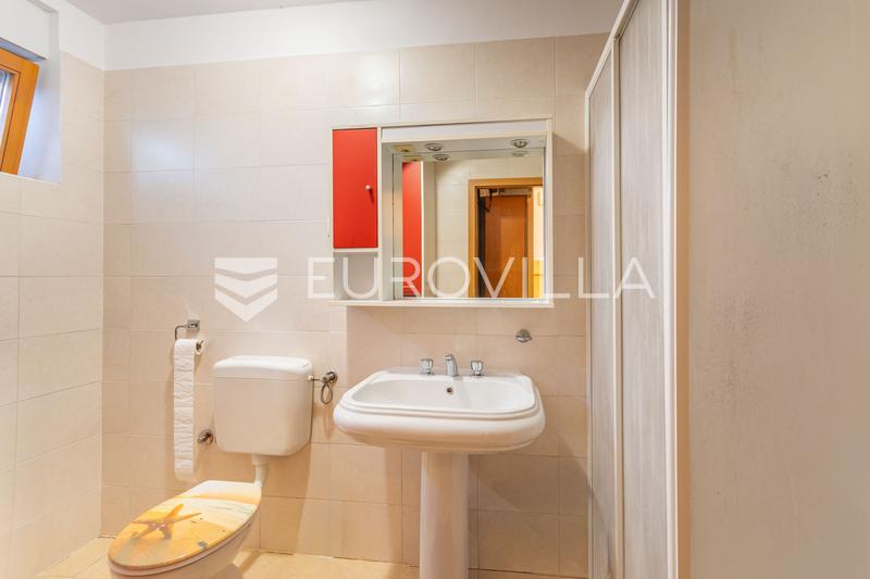Varaždin, Hallers, apartamento espaçoso e mobilado de quatro quartos num edifício residencial mais pequeno - 7