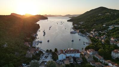 Dubrovnik - Šipan-sziget, Kereskedelmi terület kiadó - 129 m², Tengerparti elhelyezkedés